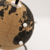 Globe terrestre décoratif en liège personnalisable avec épingles, design élégant, éco-responsable, cadeau parfait pour voyageurs