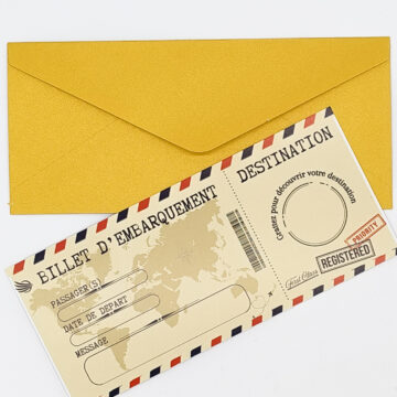 carte à gratter billet d'embarquement avec son enveloppe