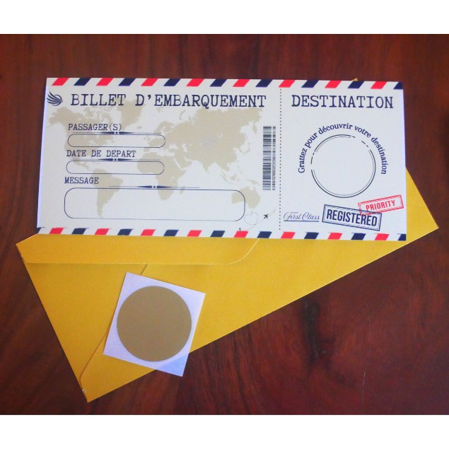 Carte à gratter personnalisable Billet Embarquement, enveloppe et billet de voyage stylisé avec message surprise à révéler sous sticker. - Treizkot