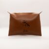 Trousse de Toilette Personnalisée en cuir végan, fabriquée en France, couleur marron, disponible en plusieurs couleurs - TREIZKOT
