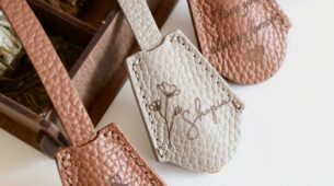 Accessoires de maroquinerie de voyage personnalisés et cadeaux