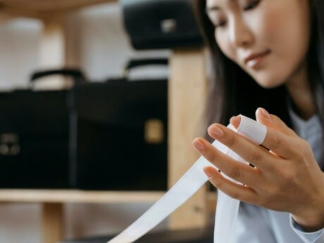 Cadeaux personnalisés utiles, approche pragmatique et cohérente qui explique leur succès croissant, et qui positionne des marques comme Treizkot comme références naturelles dans cet univers.