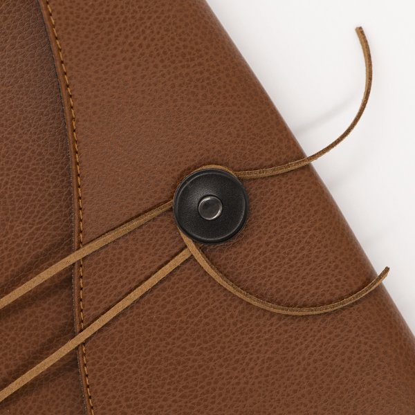 Goodies éco-responsables pour entreprise personnalisés, made in France, gravure cuir vegan cruelty-free