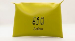 trousse personnalisée style dans un sac moderne