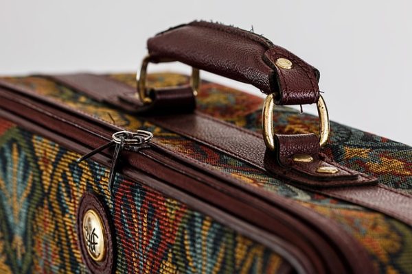 suitcase-468445_640 gros plan sur une valise vintage